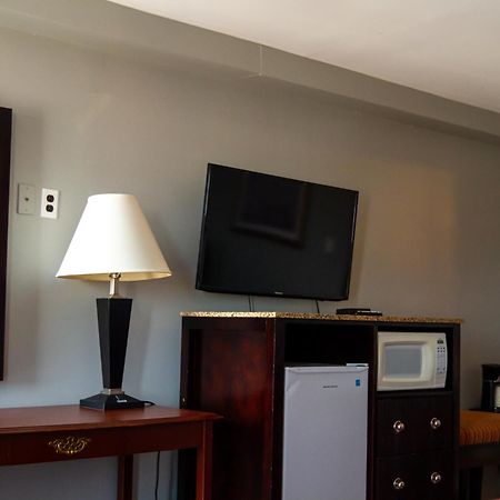 Saxony Motel Chatham-Kent 외부 사진