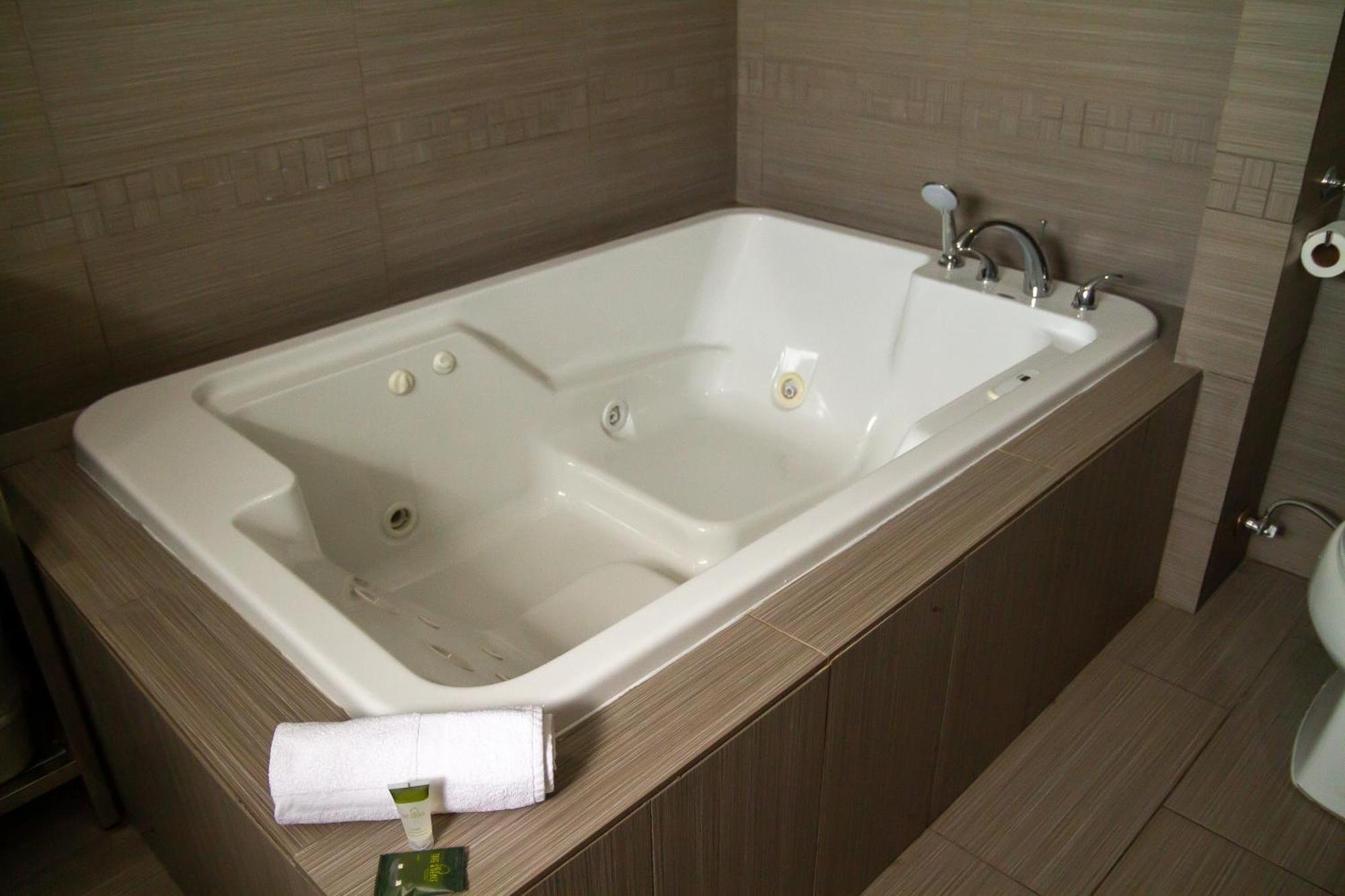Saxony Motel Chatham-Kent 외부 사진