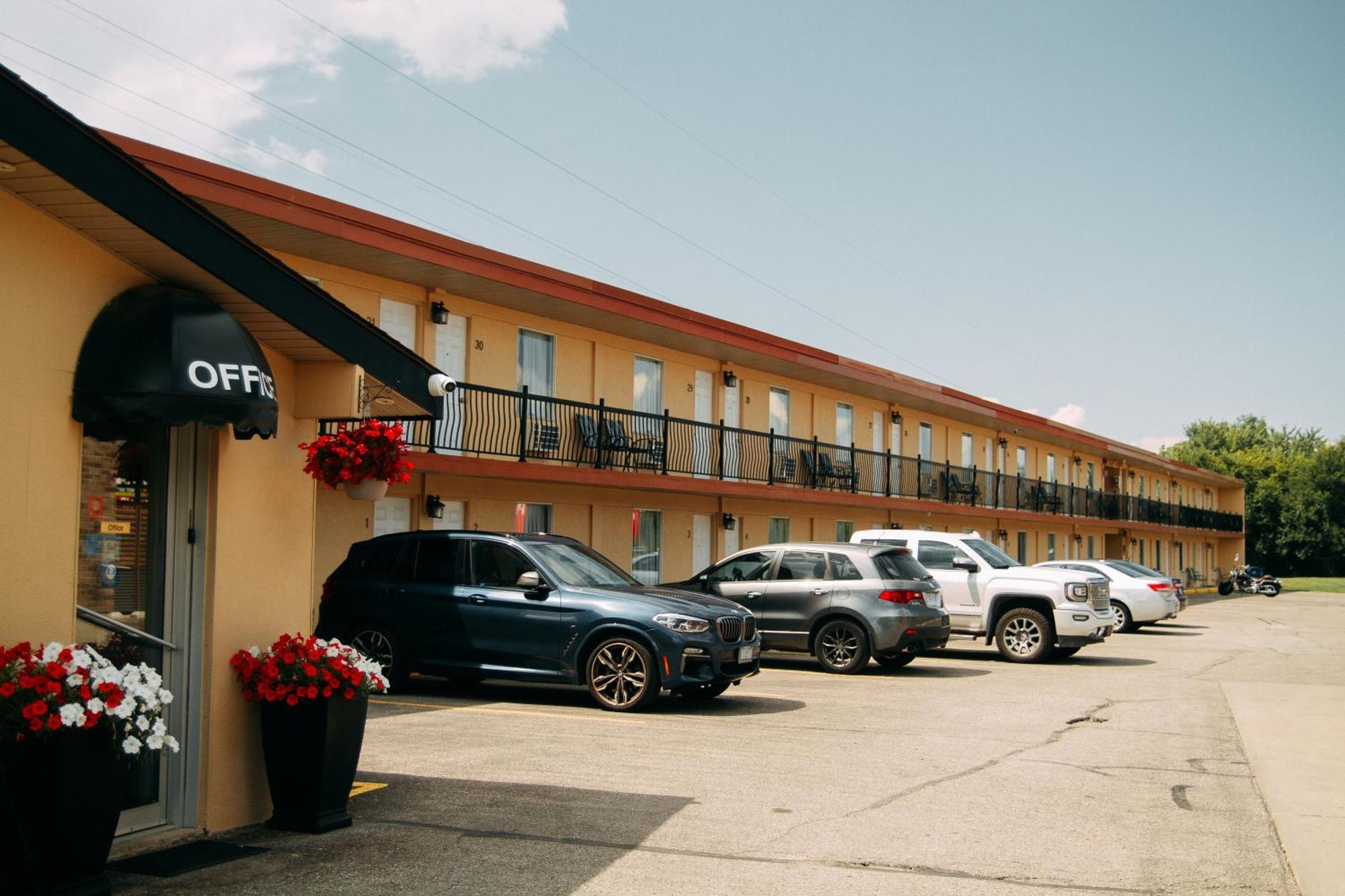 Saxony Motel Chatham-Kent 외부 사진