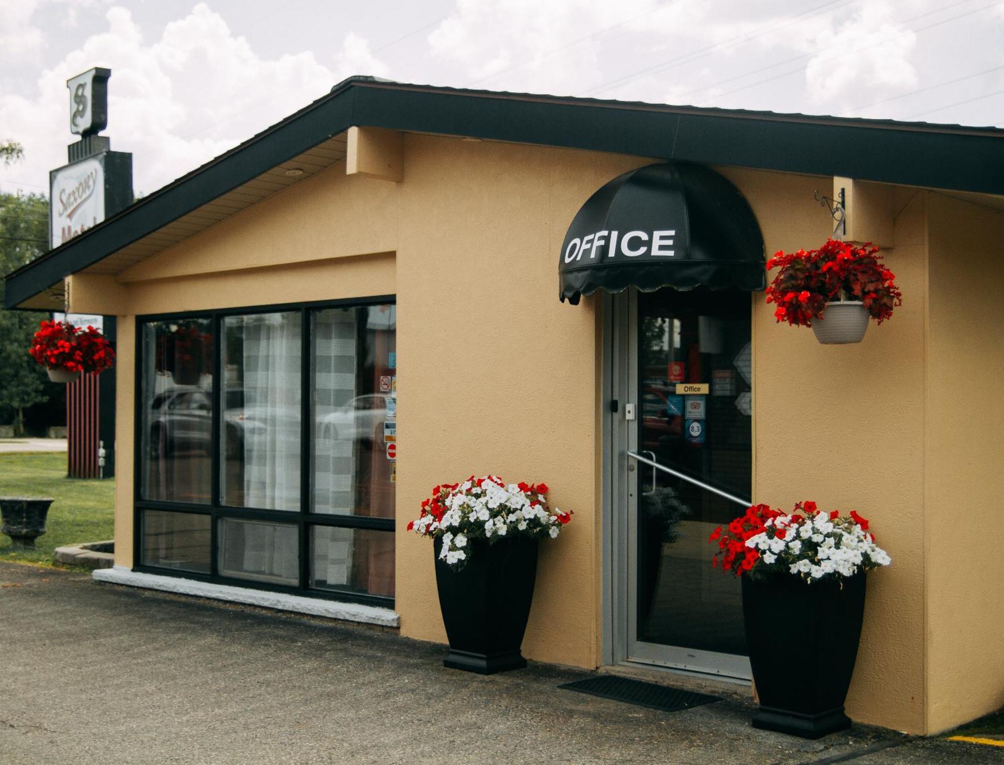 Saxony Motel Chatham-Kent 외부 사진